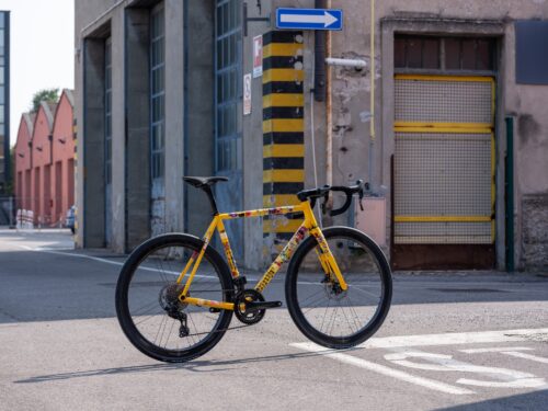 Photo of the Elio bike from Pegoretti in an industrial setting